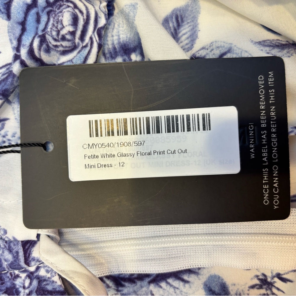 NWT PrettyLittleThing Blue & White Floral Cut-Out Mini Dress, Size 8 ๐ฆ - Picture 6 of 8